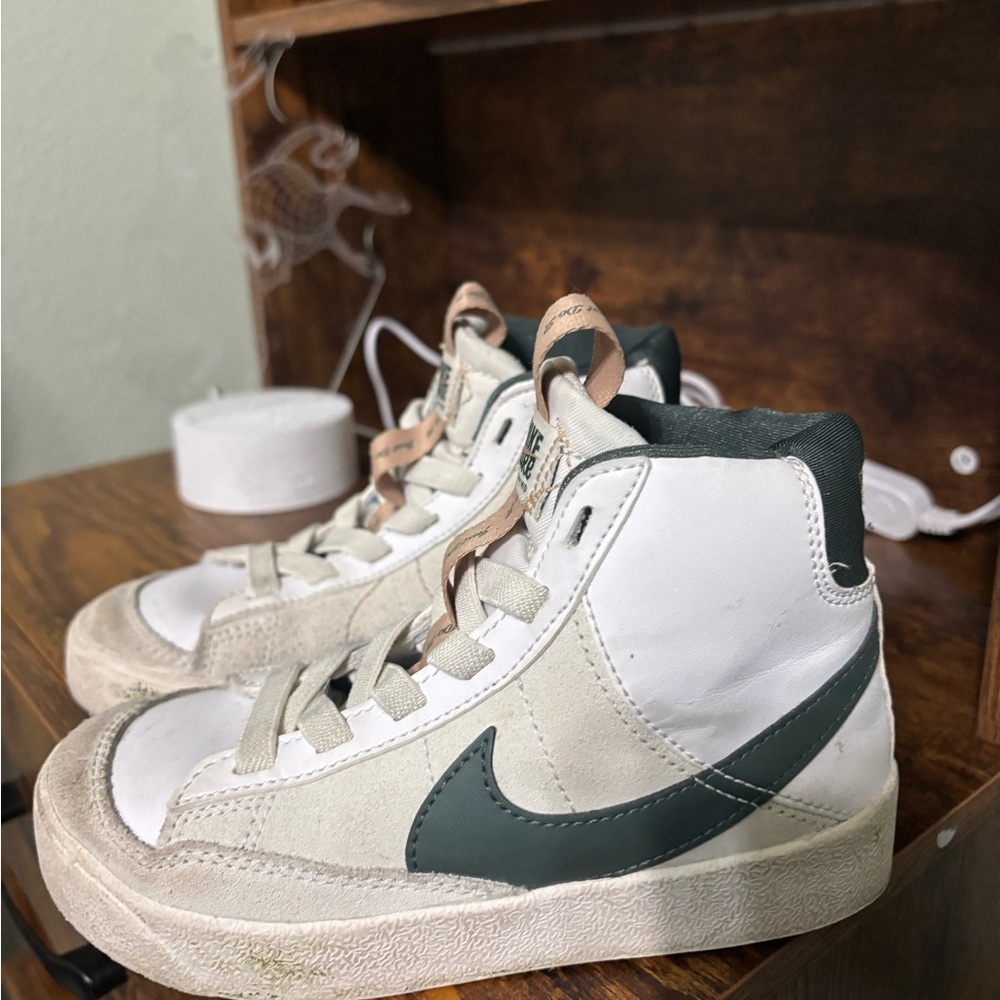 Nike Blazer Mid ‘77 SE White Vintage Green